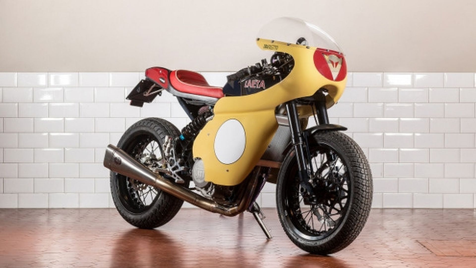 Abbigliamento Moto in perfetto stile Cafe Racer