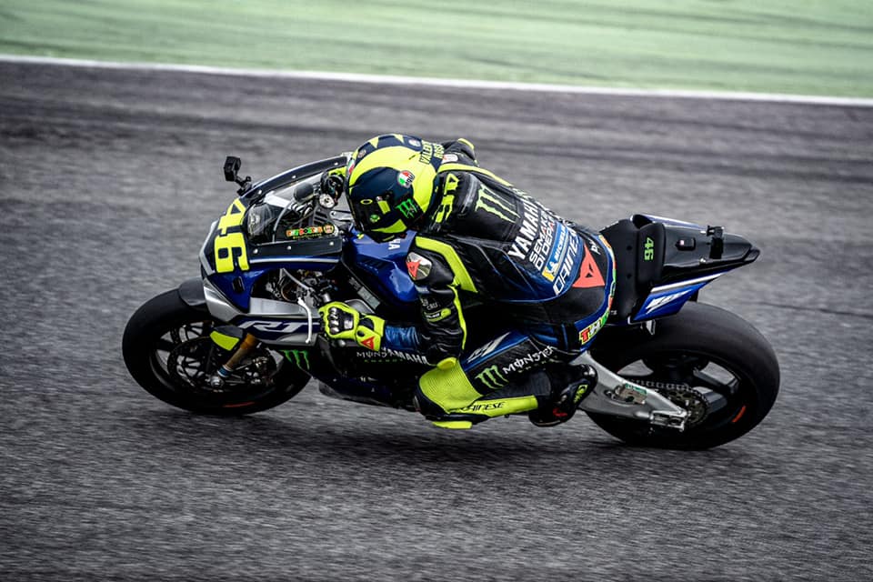 eksplodere kost Læne MotoGP, On Rossi's Yamaha R1 on the Mugello track | GPone.com