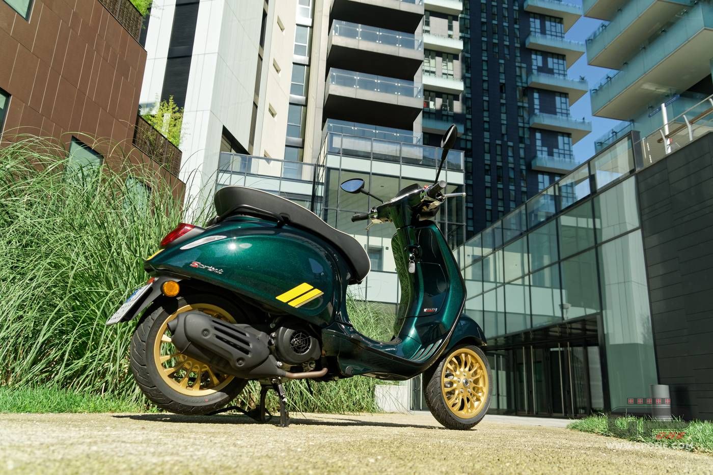 Casco integrale Vespa Racing anni '60 verde/giallo