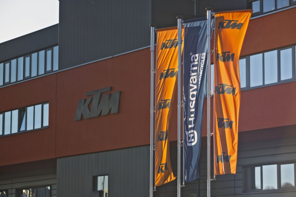 Company of ktm top
