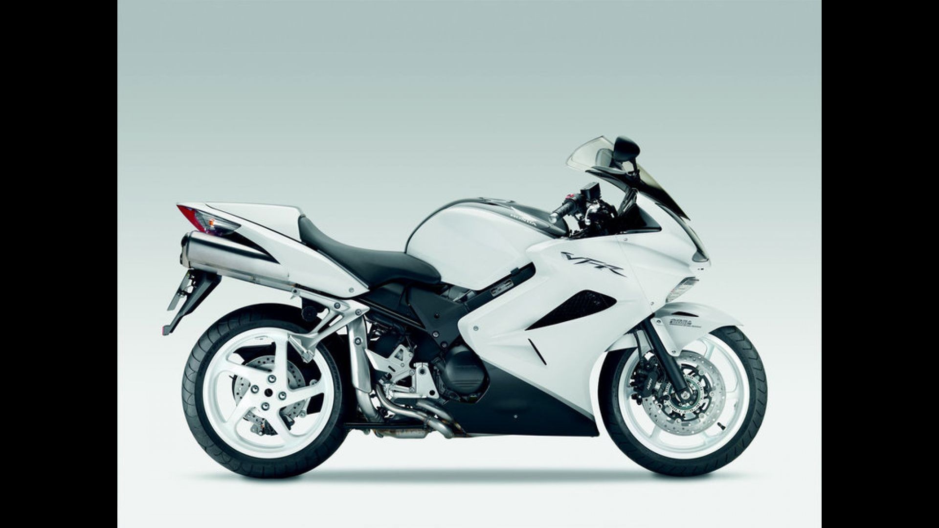 Moto News Honda VFR 800 2009 GPone