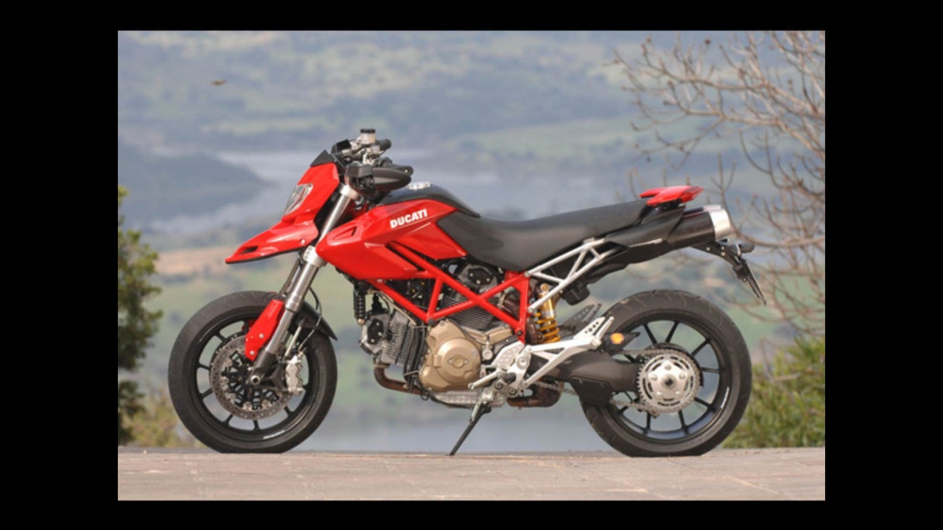 Moto News C anche la Ducati Hypermotard in Yes Man GPone
