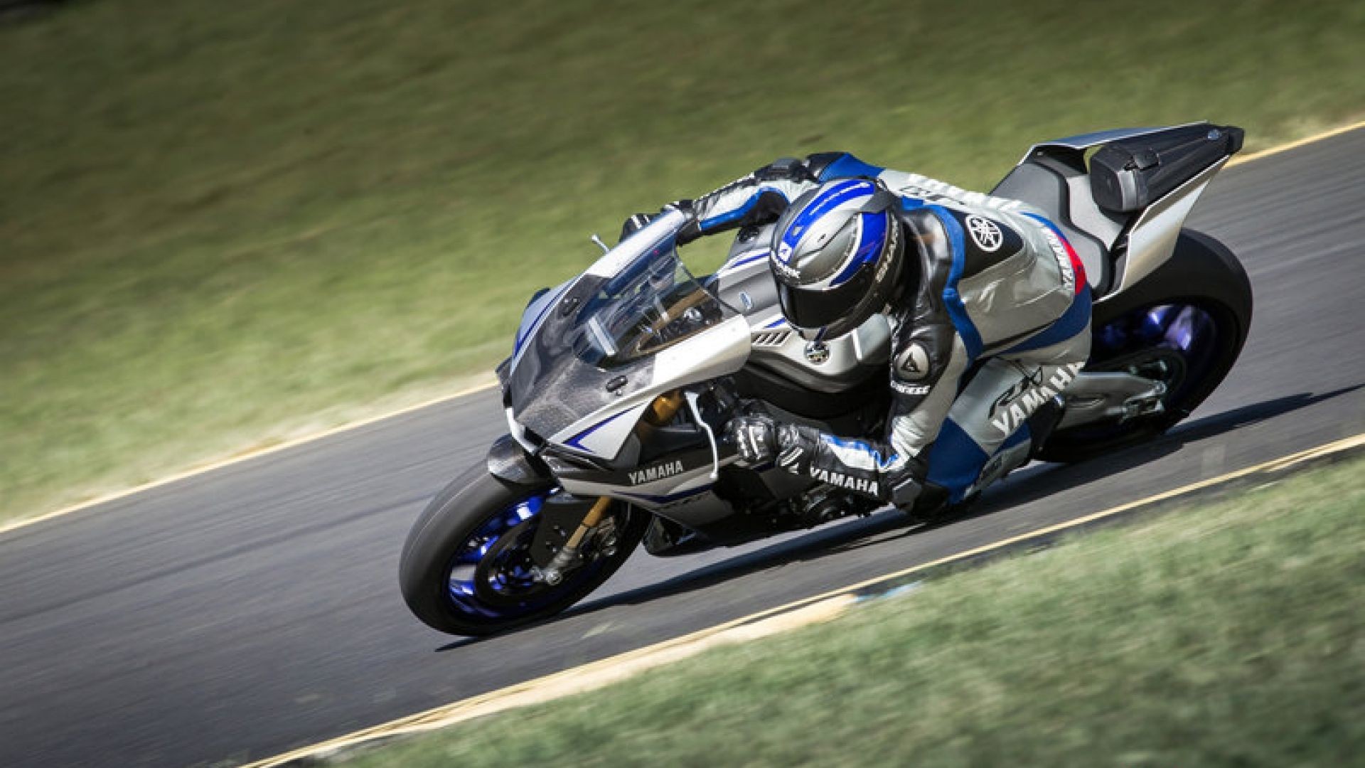Tuta yamaha on sale r1