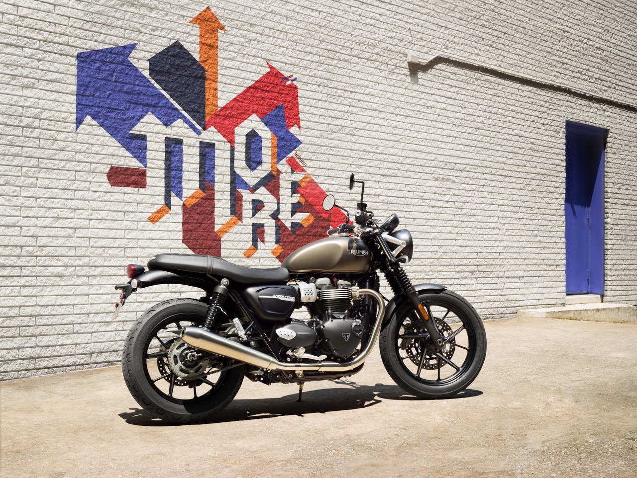 Moto News Triumph Street Twin 2019 piu cavalli e nuovo look GPone