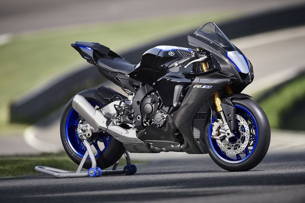 Moto News La Yamaha lancia la nuova YZF R1M e R1 2020 a Laguna Seca GPone