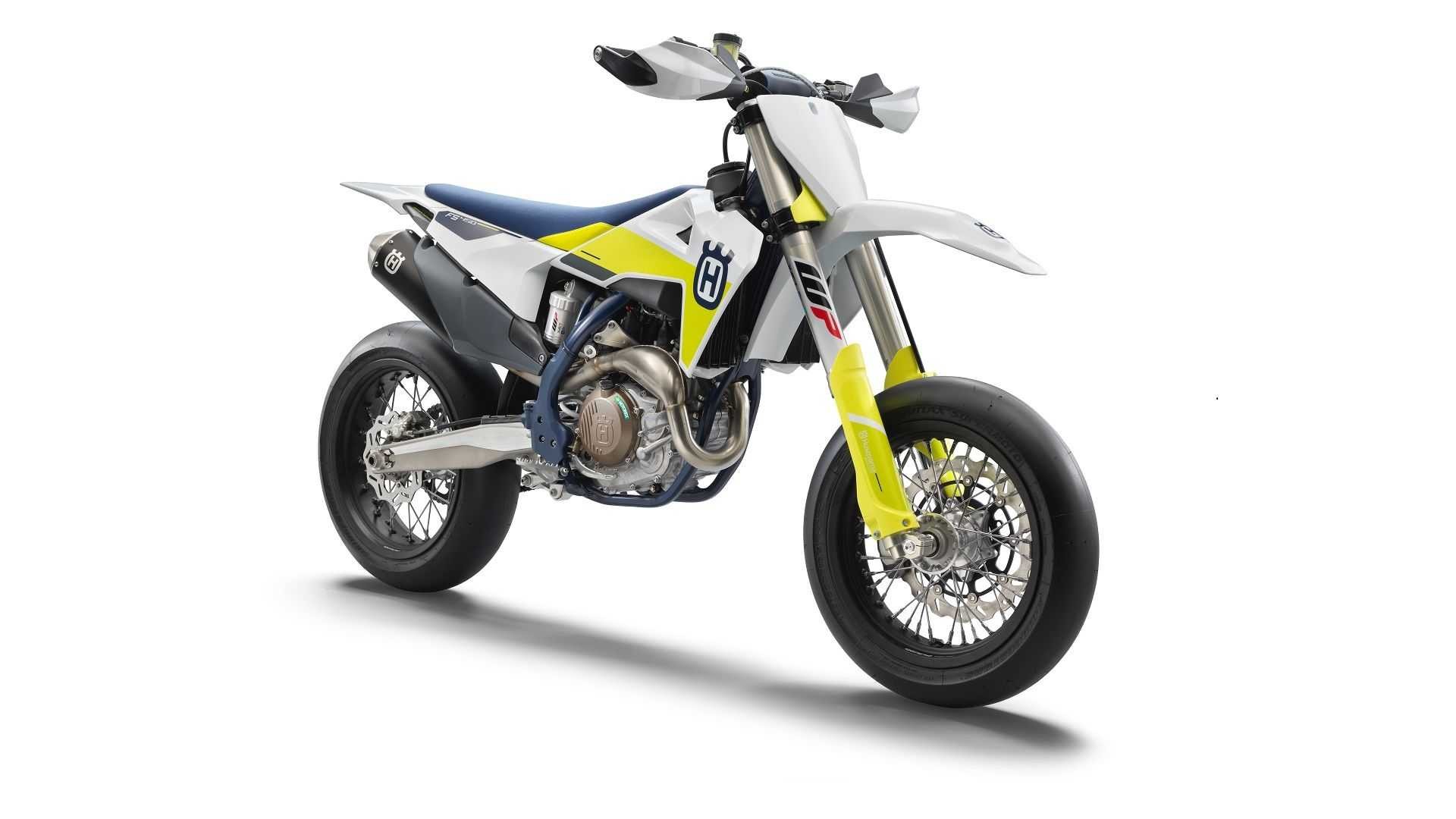 Moto News Husqvarna FS 450 2021 ecco la nuova supermoto da competizione GPone