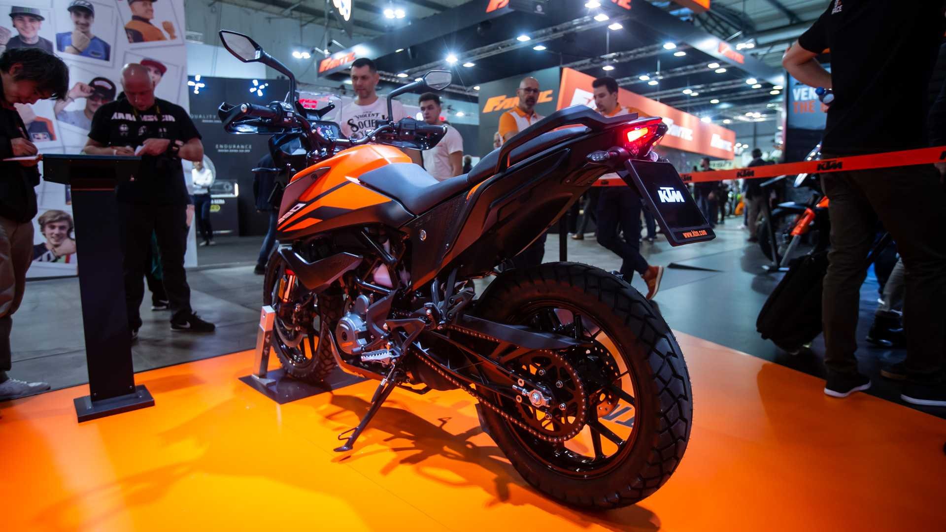 Duke 390 bs6 adventure cheap