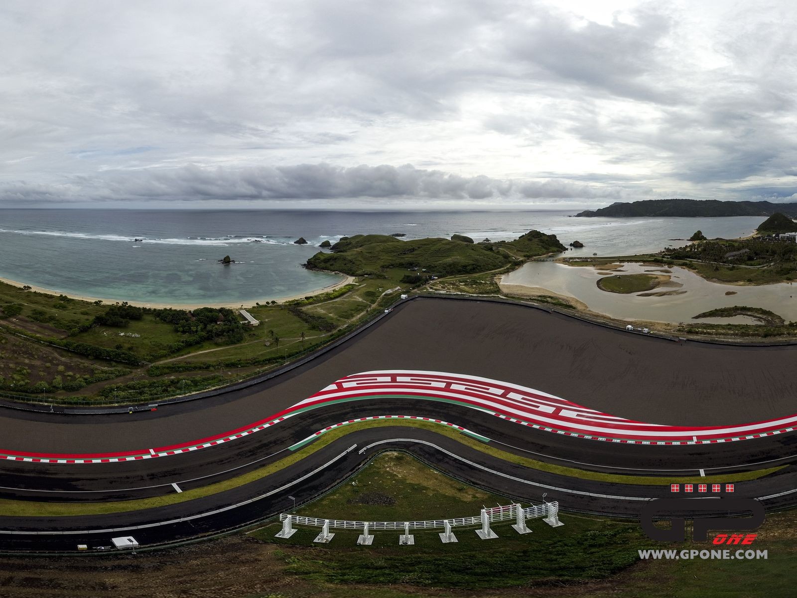 MotoGP, The Mandalika circuit seen from the sky with a drone GPone